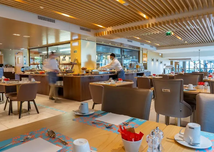 Ξενοδοχείο Smy 4*